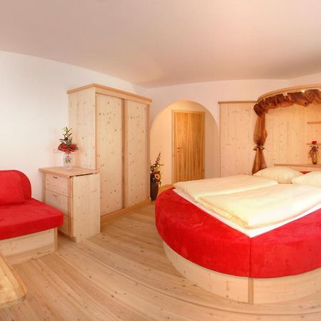 Bed & Breakfast Landhaus Strasser Söll Rum bild